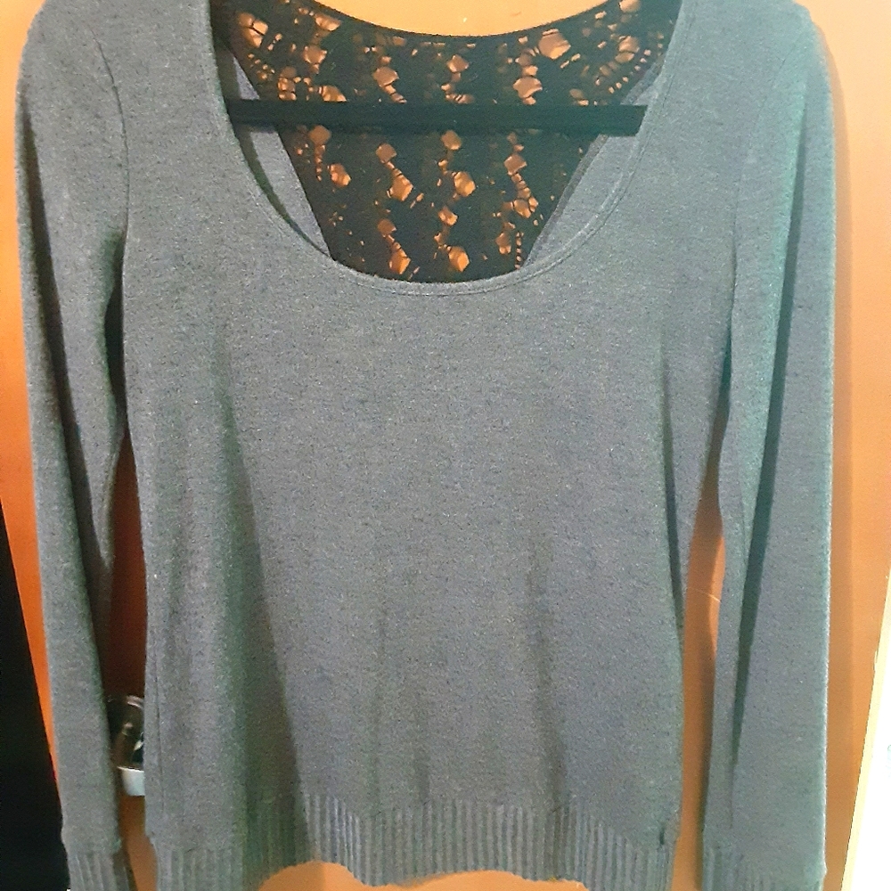 Womans Nice Sweater  ( dELiA's )